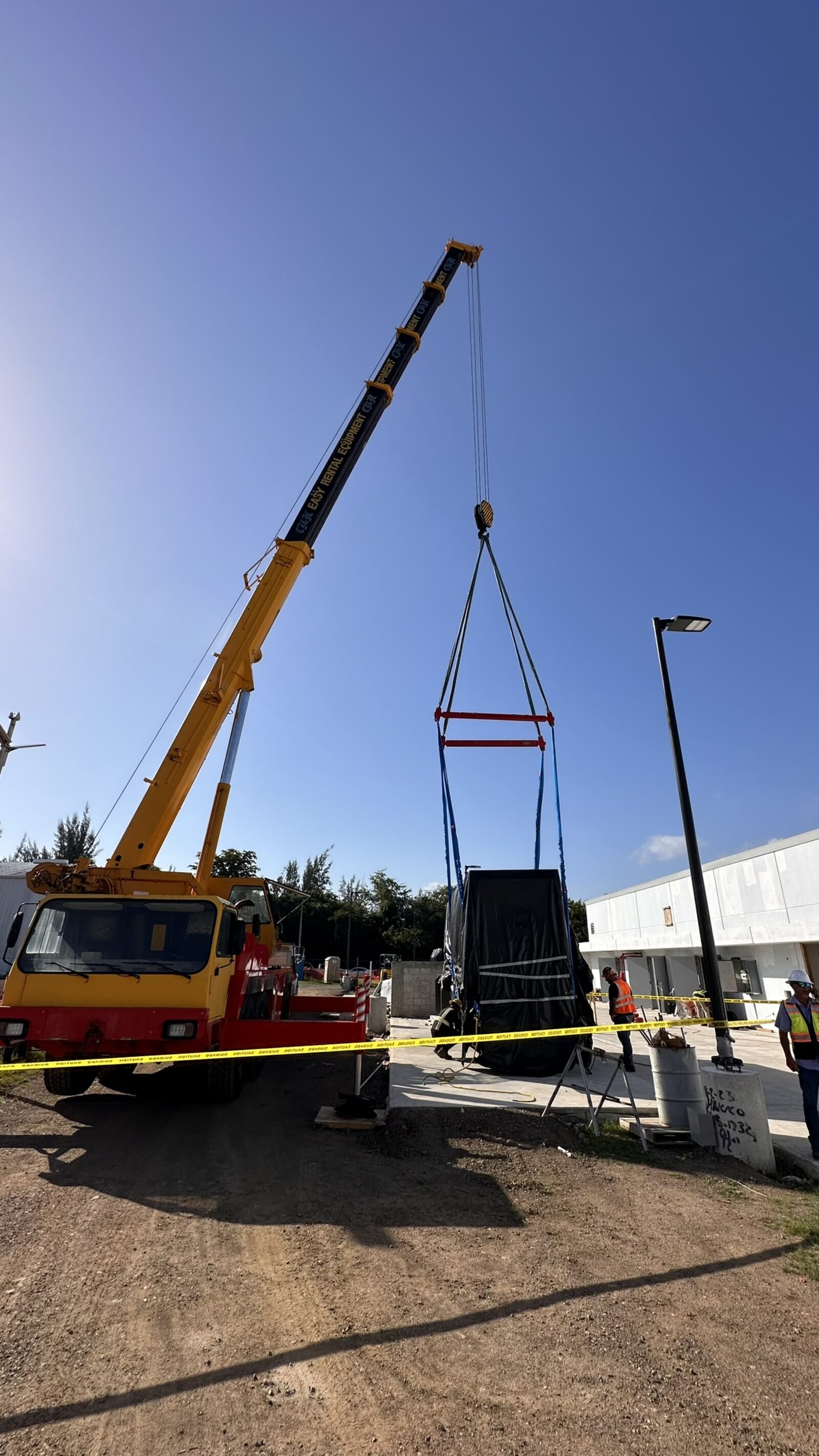 Crane lift of mechanical equipment